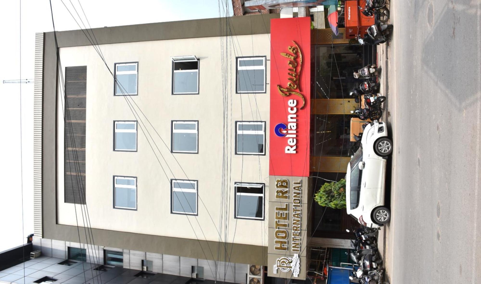 Hotel R B International Varanasi Dış mekan fotoğraf