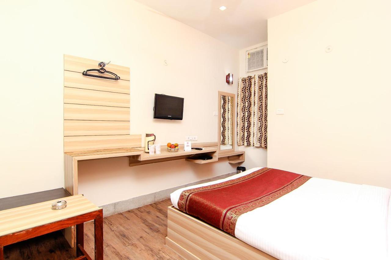 Hotel R B International Varanasi Dış mekan fotoğraf