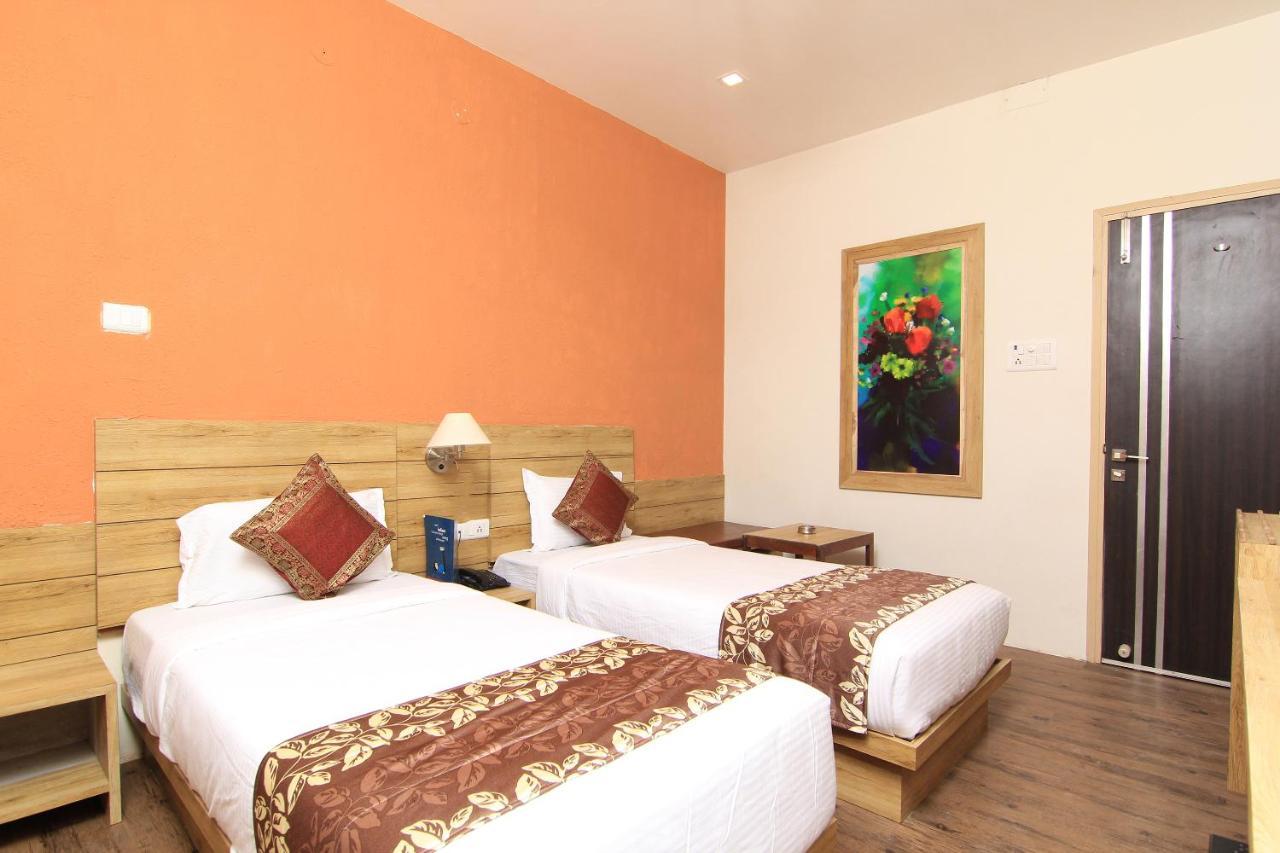 Hotel R B International Varanasi Dış mekan fotoğraf