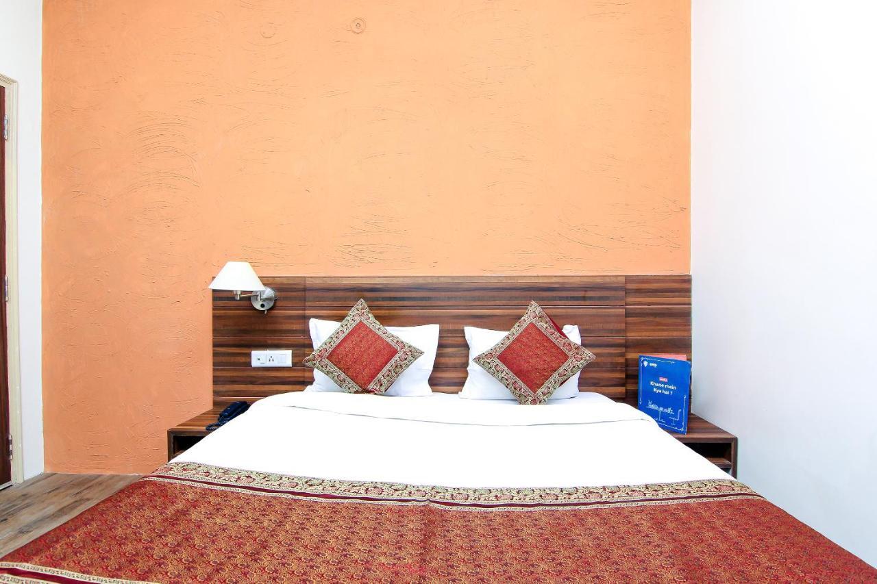Hotel R B International Varanasi Dış mekan fotoğraf