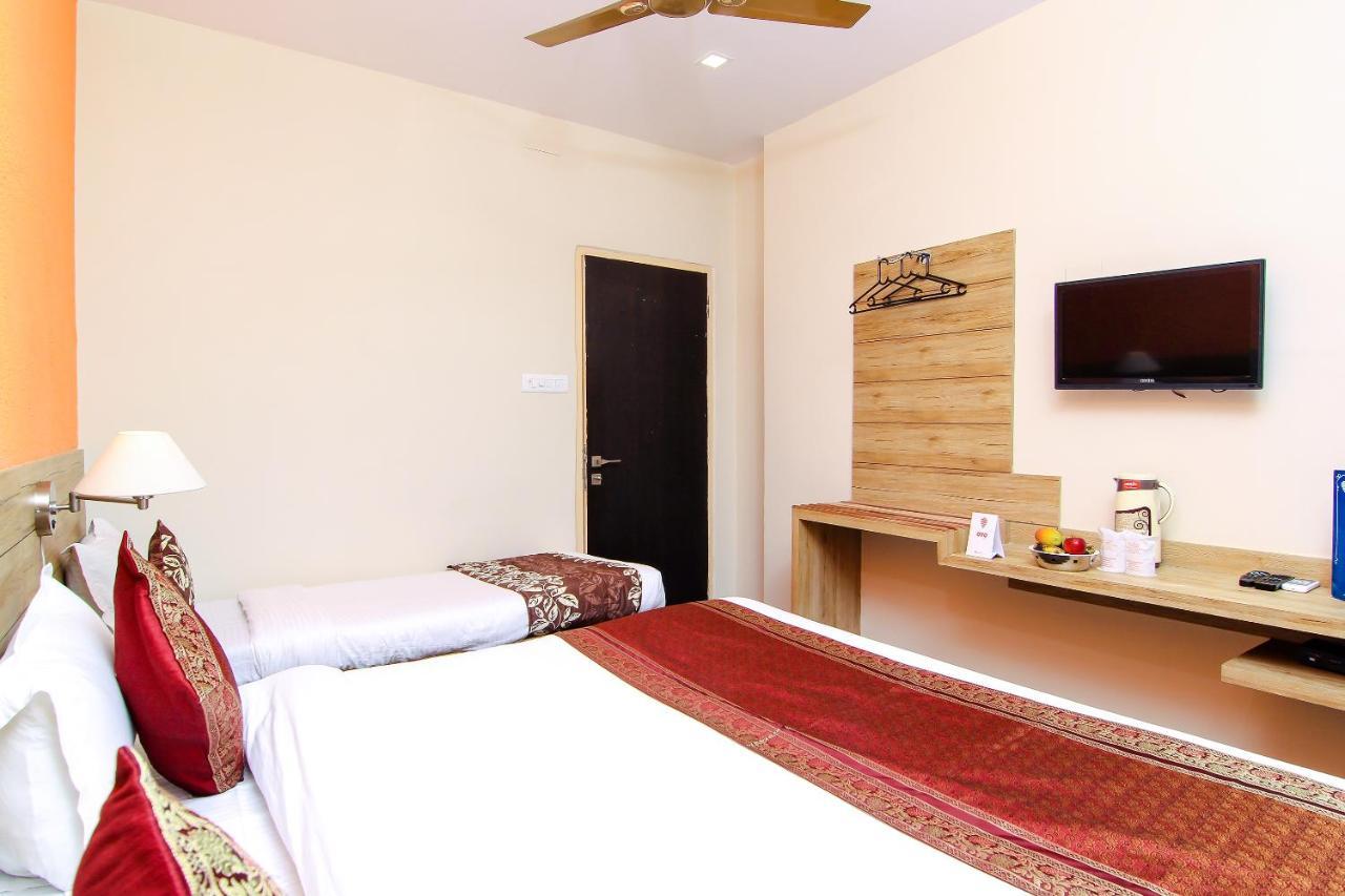 Hotel R B International Varanasi Dış mekan fotoğraf