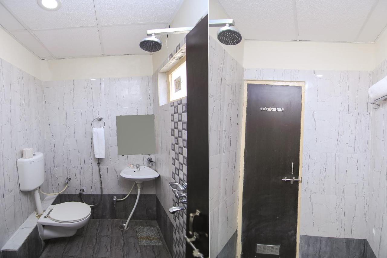 Hotel R B International Varanasi Dış mekan fotoğraf